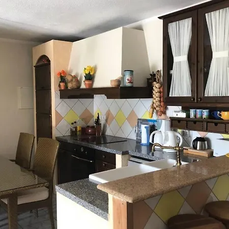 Apartment Casa Sobre El Mar, A Beautiful Oasis 1000m From Beach *