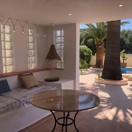 Casa Sobre El Mar, A Beautiful Oasis 1000m From Beach *